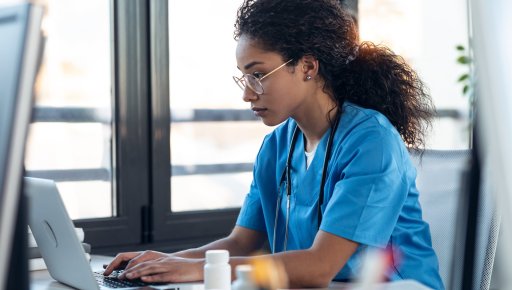 How to Choose the Right Travel Nursing Agency: A Nurse's Checklist