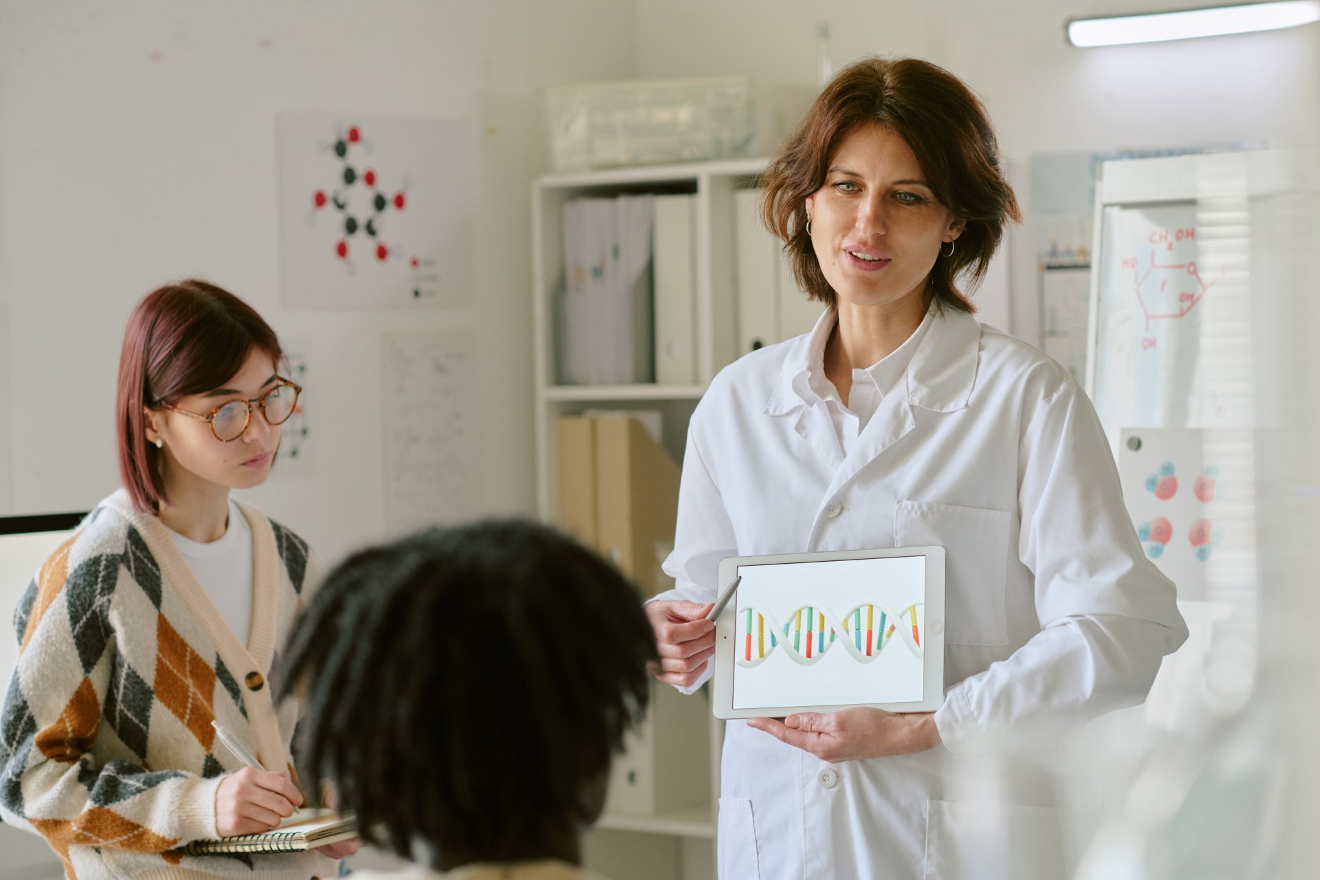 Genetic counselor discusses findings with her patients