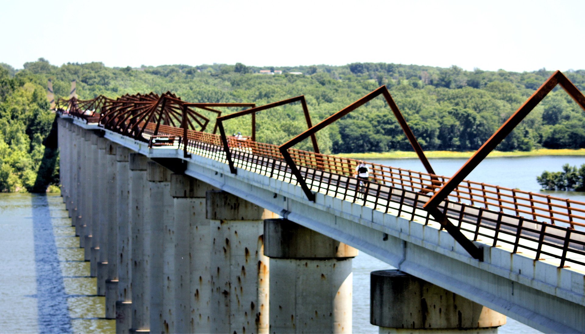 High Trestle Trail Bridge in Des Moines, Iowa High Trestle Trail Bridge in Des Moines, Iowa