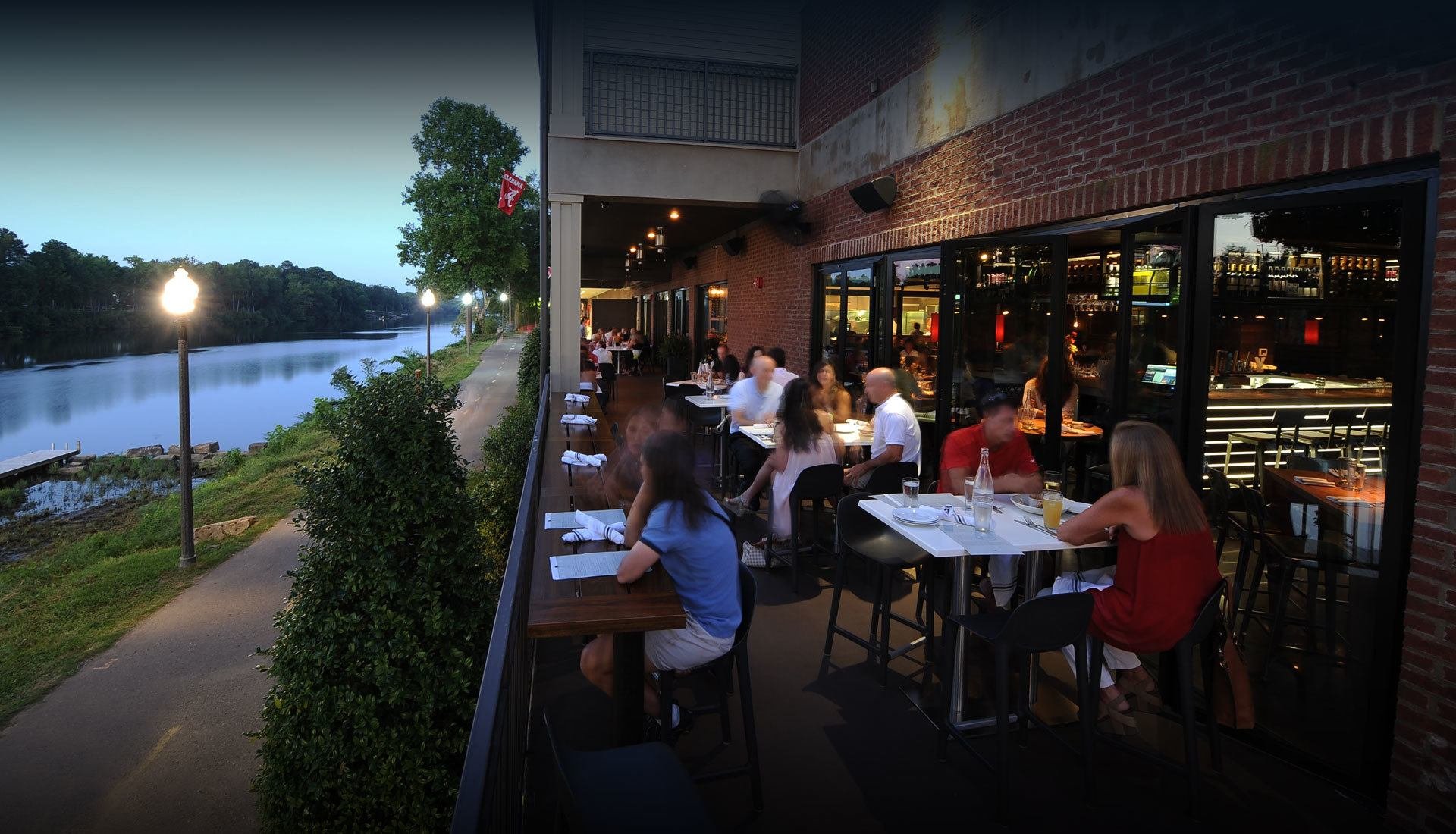 River restaurant in downtown Tuscaloosa, Alabama River restaurant in downtown Tuscaloosa, Alabama