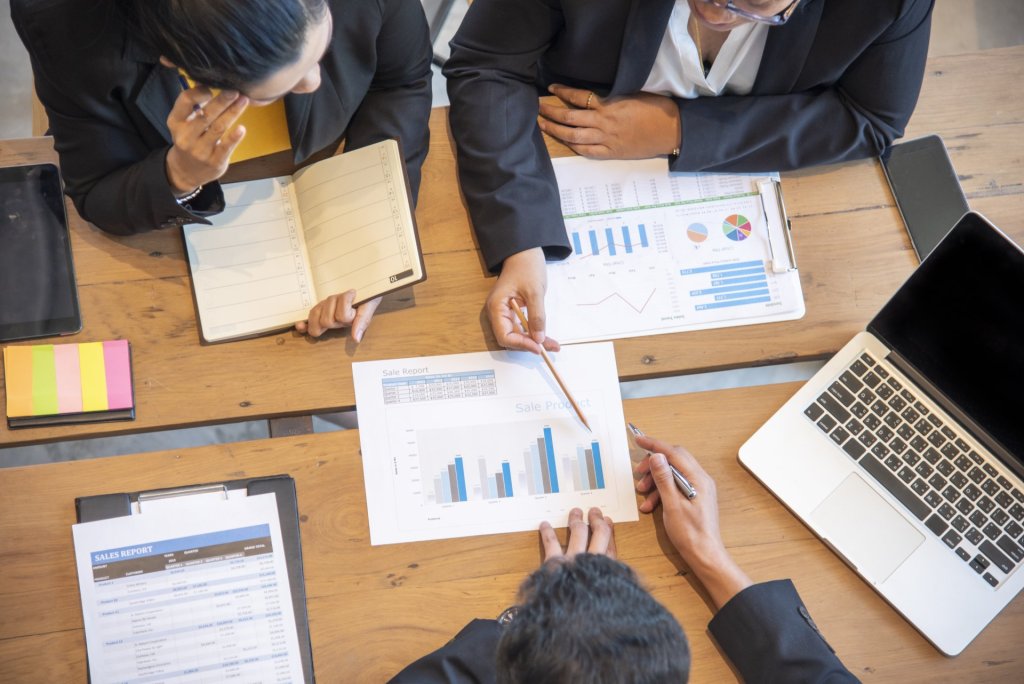 Thinking of Changing Staffing Partners? What Healthcare Leadership Should Review First